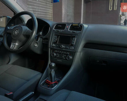 Черный Фольксваген Гольф, объемом двигателя 1.59 л и пробегом 227 тыс. км за 8600 $, фото 12 на Automoto.ua