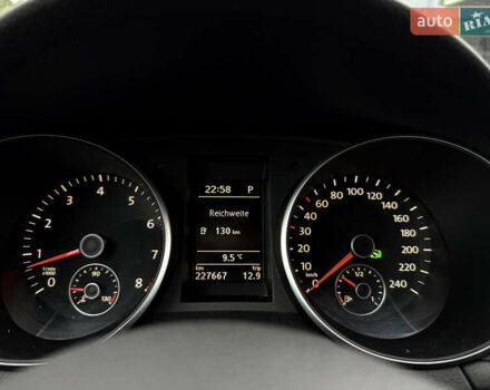 Черный Фольксваген Гольф, объемом двигателя 1.4 л и пробегом 227 тыс. км за 8500 $, фото 94 на Automoto.ua