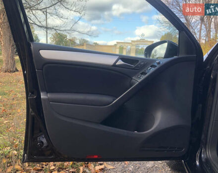 Черный Фольксваген Гольф, объемом двигателя 1.4 л и пробегом 202 тыс. км за 7700 $, фото 26 на Automoto.ua