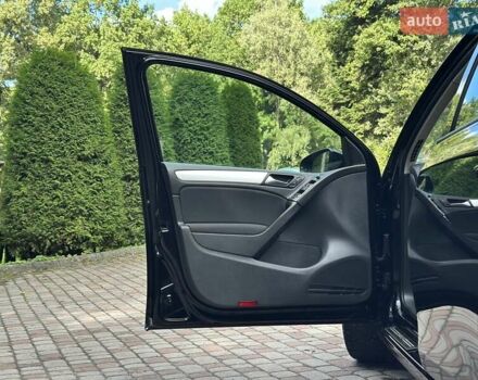 Чорний Фольксваген Гольф, об'ємом двигуна 1.39 л та пробігом 199 тис. км за 8750 $, фото 43 на Automoto.ua
