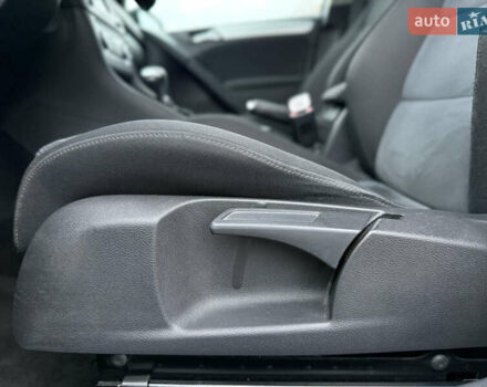 Черный Фольксваген Гольф, объемом двигателя 1.4 л и пробегом 227 тыс. км за 8500 $, фото 44 на Automoto.ua