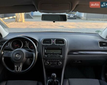 Черный Фольксваген Гольф, объемом двигателя 1.39 л и пробегом 184 тыс. км за 7990 $, фото 14 на Automoto.ua