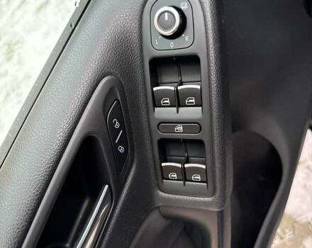 Черный Фольксваген Гольф, объемом двигателя 1.39 л и пробегом 203 тыс. км за 8900 $, фото 20 на Automoto.ua