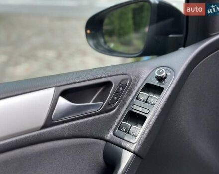 Чорний Фольксваген Гольф, об'ємом двигуна 1.39 л та пробігом 199 тис. км за 8750 $, фото 42 на Automoto.ua