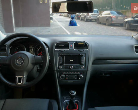 Черный Фольксваген Гольф, объемом двигателя 1.59 л и пробегом 227 тыс. км за 8600 $, фото 24 на Automoto.ua