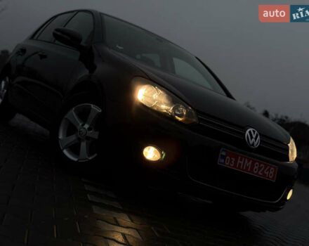 Черный Фольксваген Гольф, объемом двигателя 1.4 л и пробегом 227 тыс. км за 8500 $, фото 110 на Automoto.ua