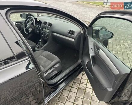 Черный Фольксваген Гольф, объемом двигателя 1.39 л и пробегом 187 тыс. км за 8199 $, фото 14 на Automoto.ua