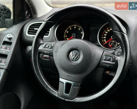 Черный Фольксваген Гольф, объемом двигателя 1.4 л и пробегом 197 тыс. км за 7999 $, фото 48 на Automoto.ua