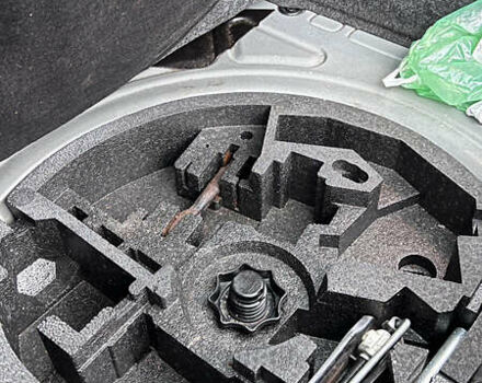 Черный Фольксваген Гольф, объемом двигателя 1.39 л и пробегом 242 тыс. км за 7999 $, фото 36 на Automoto.ua