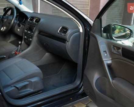 Черный Фольксваген Гольф, объемом двигателя 1.59 л и пробегом 227 тыс. км за 8600 $, фото 15 на Automoto.ua