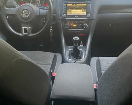 Черный Фольксваген Гольф, объемом двигателя 1.39 л и пробегом 172 тыс. км за 9700 $, фото 15 на Automoto.ua