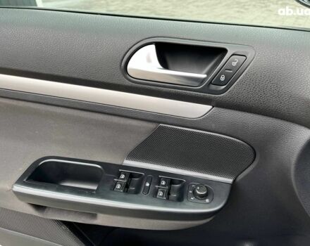 Черный Фольксваген Гольф, объемом двигателя 0 л и пробегом 217 тыс. км за 5500 $, фото 8 на Automoto.ua