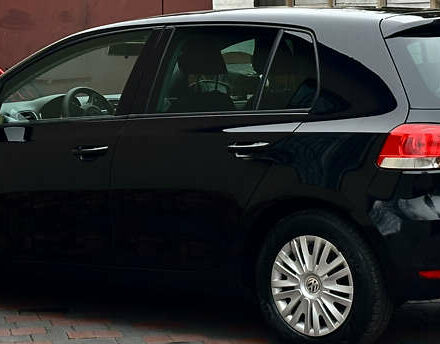 Черный Фольксваген Гольф, объемом двигателя 1.6 л и пробегом 138 тыс. км за 7950 $, фото 16 на Automoto.ua