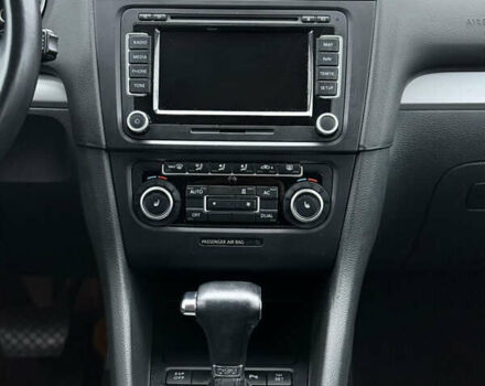 Черный Фольксваген Гольф, объемом двигателя 1.4 л и пробегом 227 тыс. км за 8500 $, фото 34 на Automoto.ua