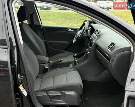 Чорний Фольксваген Гольф, об'ємом двигуна 1.4 л та пробігом 215 тис. км за 6850 $, фото 52 на Automoto.ua