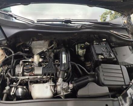 Черный Фольксваген Гольф, объемом двигателя 1.2 л и пробегом 134 тыс. км за 7200 $, фото 10 на Automoto.ua