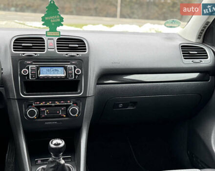 Чорний Фольксваген Гольф, об'ємом двигуна 1.4 л та пробігом 215 тис. км за 6850 $, фото 61 на Automoto.ua