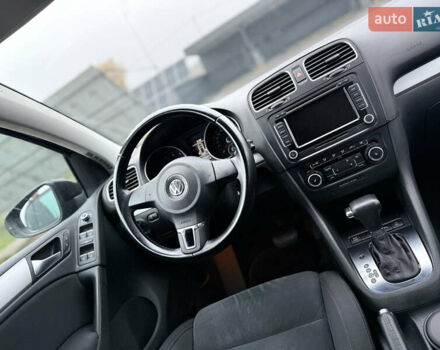 Черный Фольксваген Гольф, объемом двигателя 1.4 л и пробегом 227 тыс. км за 8500 $, фото 31 на Automoto.ua