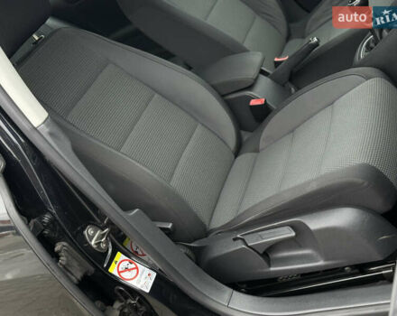 Чорний Фольксваген Гольф, об'ємом двигуна 1.4 л та пробігом 215 тис. км за 6850 $, фото 54 на Automoto.ua