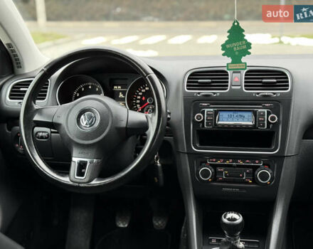 Чорний Фольксваген Гольф, об'ємом двигуна 1.4 л та пробігом 215 тис. км за 6850 $, фото 59 на Automoto.ua