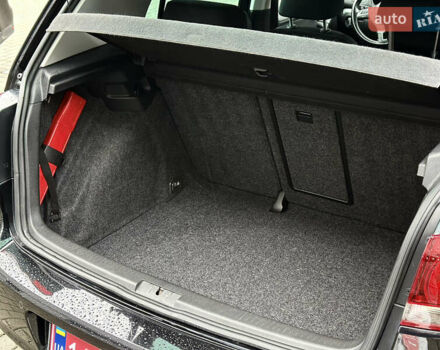 Черный Фольксваген Гольф, объемом двигателя 1.4 л и пробегом 197 тыс. км за 7999 $, фото 62 на Automoto.ua