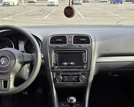 Черный Фольксваген Гольф, объемом двигателя 1.6 л и пробегом 209 тыс. км за 7700 $, фото 8 на Automoto.ua