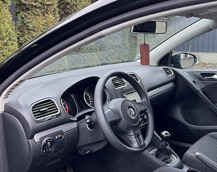 Черный Фольксваген Гольф, объемом двигателя 1.39 л и пробегом 242 тыс. км за 7999 $, фото 19 на Automoto.ua