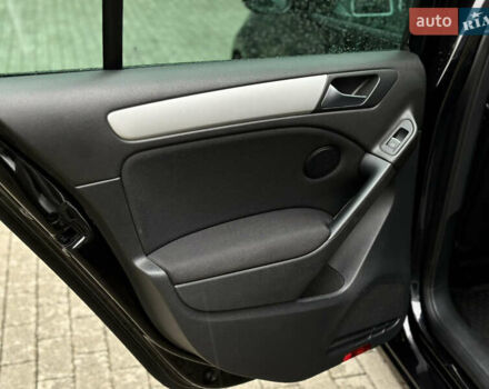 Черный Фольксваген Гольф, объемом двигателя 1.4 л и пробегом 197 тыс. км за 7999 $, фото 45 на Automoto.ua