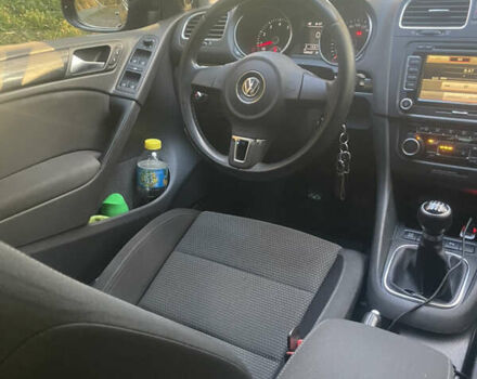 Черный Фольксваген Гольф, объемом двигателя 1.39 л и пробегом 172 тыс. км за 9700 $, фото 14 на Automoto.ua