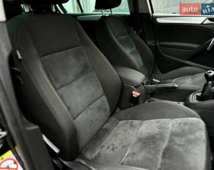 Черный Фольксваген Гольф, объемом двигателя 1.4 л и пробегом 197 тыс. км за 7999 $, фото 38 на Automoto.ua