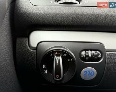 Черный Фольксваген Гольф, объемом двигателя 1.39 л и пробегом 203 тыс. км за 8900 $, фото 6 на Automoto.ua