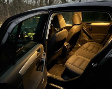 Черный Фольксваген Гольф, объемом двигателя 1.2 л и пробегом 161 тыс. км за 6700 $, фото 22 на Automoto.ua