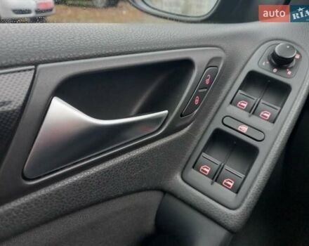 Чорний Фольксваген Гольф, об'ємом двигуна 1.4 л та пробігом 222 тис. км за 8800 $, фото 16 на Automoto.ua