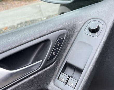 Черный Фольксваген Гольф, объемом двигателя 1.39 л и пробегом 242 тыс. км за 7999 $, фото 21 на Automoto.ua