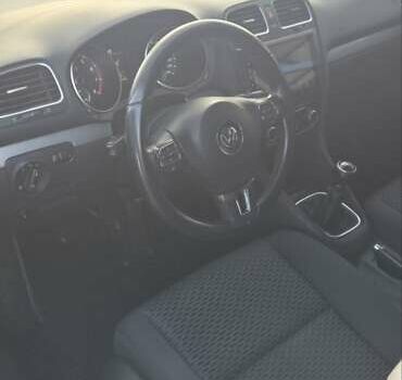 Черный Фольксваген Гольф, объемом двигателя 1.39 л и пробегом 238 тыс. км за 6950 $, фото 7 на Automoto.ua