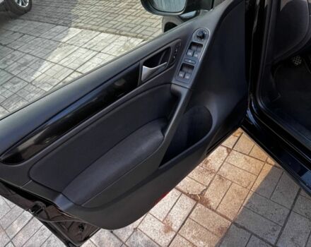 Черный Фольксваген Гольф, объемом двигателя 1.4 л и пробегом 220 тыс. км за 7800 $, фото 8 на Automoto.ua