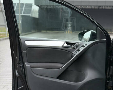 Черный Фольксваген Гольф, объемом двигателя 1.4 л и пробегом 227 тыс. км за 8500 $, фото 38 на Automoto.ua