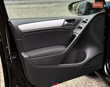 Черный Фольксваген Гольф, объемом двигателя 1.4 л и пробегом 197 тыс. км за 7999 $, фото 39 на Automoto.ua