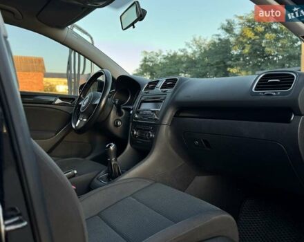 Черный Фольксваген Гольф, объемом двигателя 1.39 л и пробегом 184 тыс. км за 7990 $, фото 16 на Automoto.ua