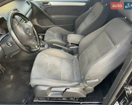 Чорний Фольксваген Гольф, об'ємом двигуна 1.6 л та пробігом 270 тис. км за 6850 $, фото 17 на Automoto.ua