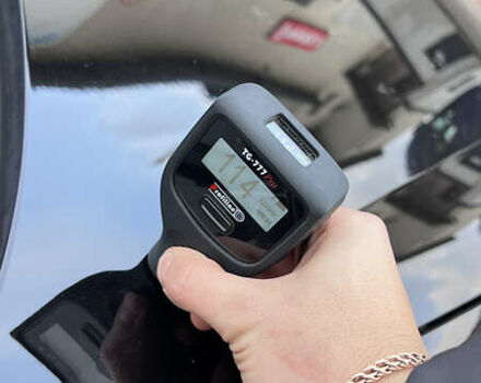 Черный Фольксваген Гольф, объемом двигателя 1.39 л и пробегом 242 тыс. км за 7999 $, фото 56 на Automoto.ua