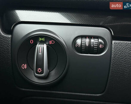 Чорний Фольксваген Гольф, об'ємом двигуна 1.4 л та пробігом 215 тис. км за 6850 $, фото 68 на Automoto.ua