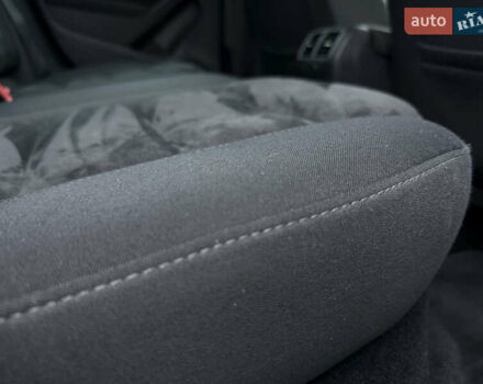 Черный Фольксваген Гольф, объемом двигателя 1.4 л и пробегом 227 тыс. км за 8500 $, фото 75 на Automoto.ua