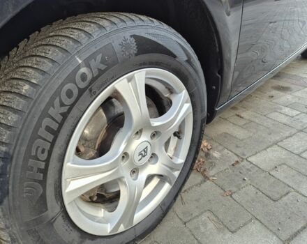 Черный Фольксваген Гольф, объемом двигателя 1.4 л и пробегом 236 тыс. км за 6400 $, фото 12 на Automoto.ua