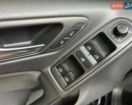 Черный Фольксваген Гольф, объемом двигателя 1.4 л и пробегом 169 тыс. км за 7700 $, фото 18 на Automoto.ua