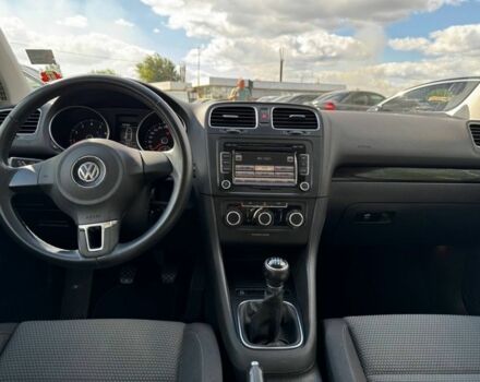 Черный Фольксваген Гольф, объемом двигателя 1.4 л и пробегом 220 тыс. км за 7800 $, фото 9 на Automoto.ua