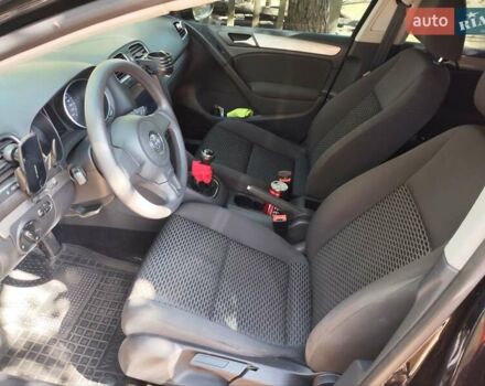 Черный Фольксваген Гольф, объемом двигателя 1.2 л и пробегом 134 тыс. км за 7200 $, фото 5 на Automoto.ua