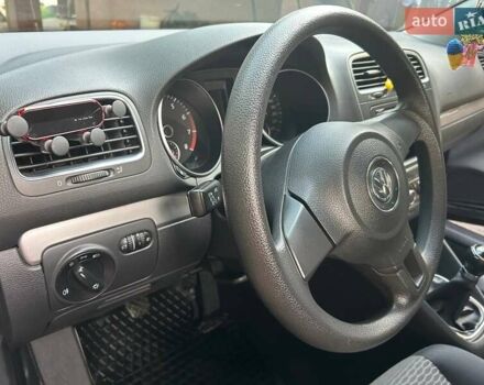 Черный Фольксваген Гольф, объемом двигателя 1.4 л и пробегом 169 тыс. км за 7700 $, фото 19 на Automoto.ua