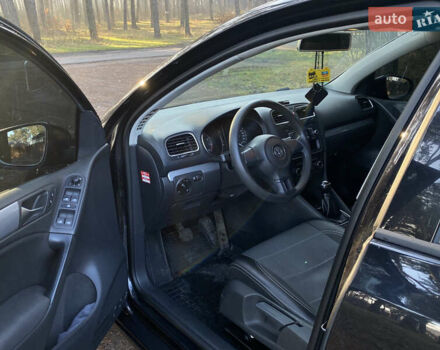 Черный Фольксваген Гольф, объемом двигателя 1.39 л и пробегом 189 тыс. км за 7700 $, фото 4 на Automoto.ua