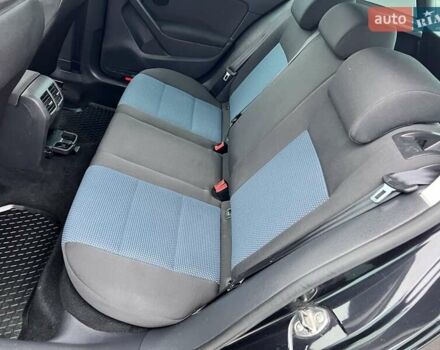 Чорний Фольксваген Гольф, об'ємом двигуна 1.6 л та пробігом 138 тис. км за 7999 $, фото 70 на Automoto.ua